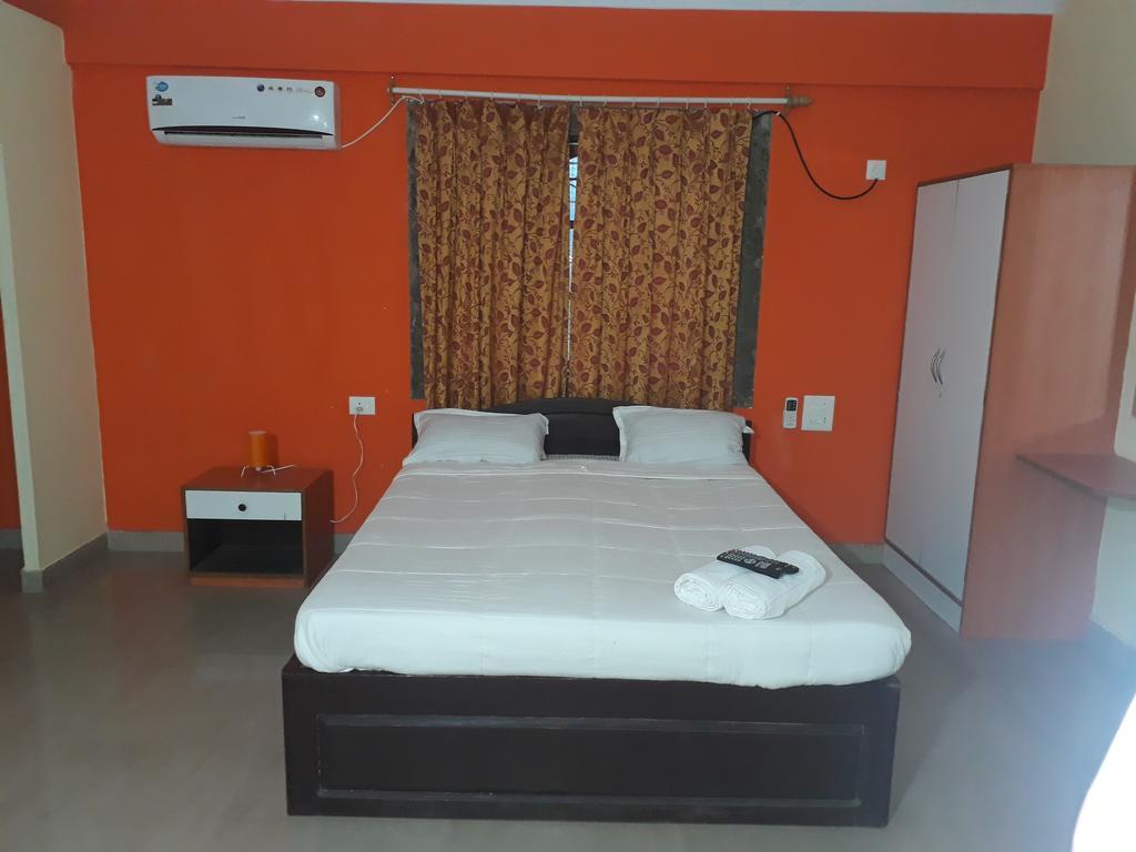 Midguard Sea View Hotel Олд Гоа Екстериор снимка